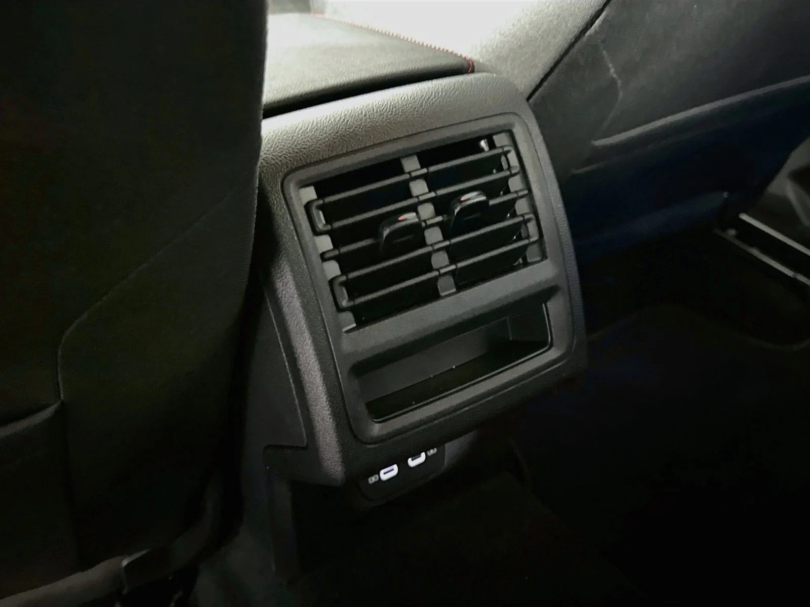 Used 2026  Volkswagen S image 25