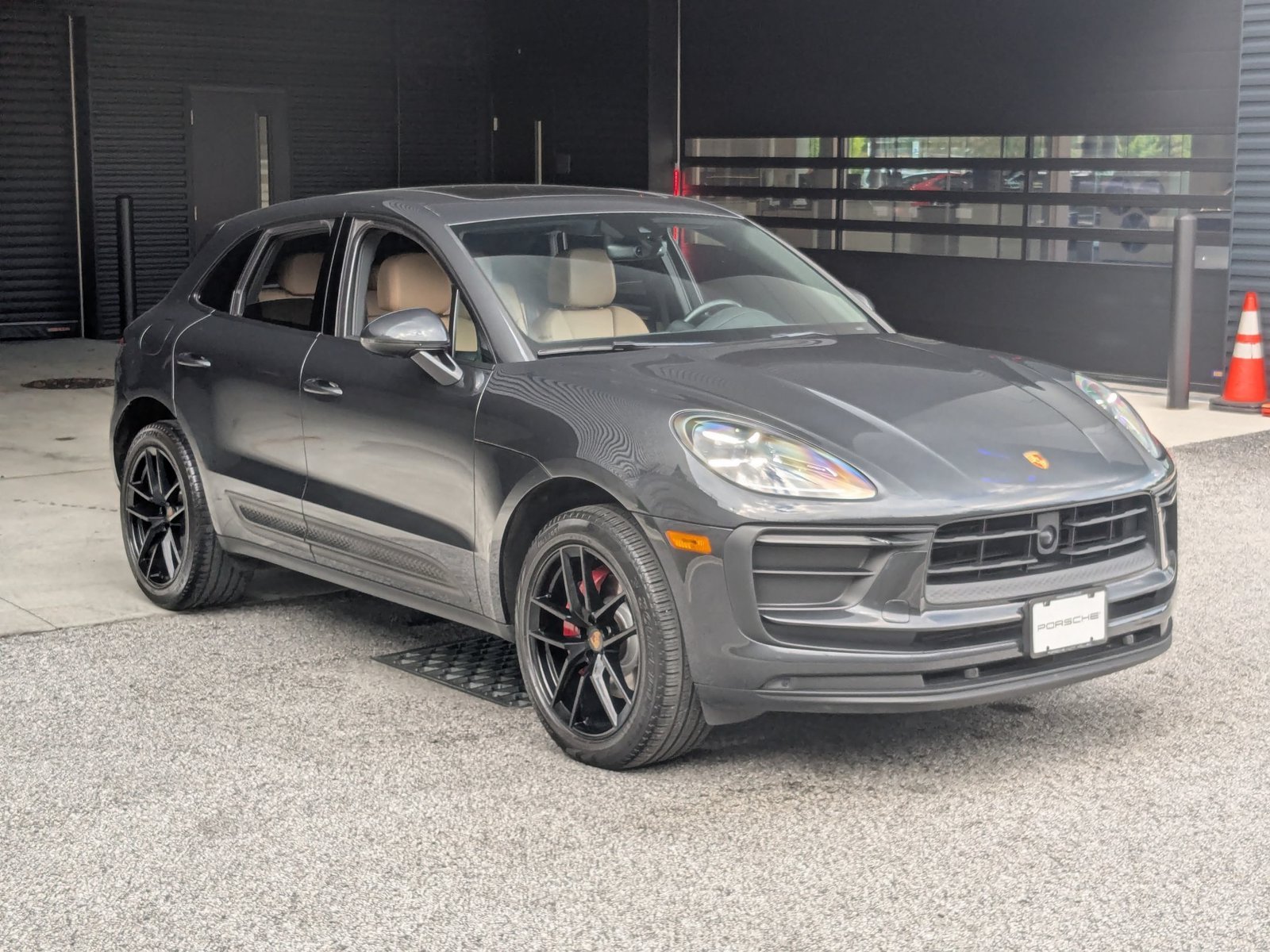 Used 2023 Volcano Grey Metallic Porsche  image 7