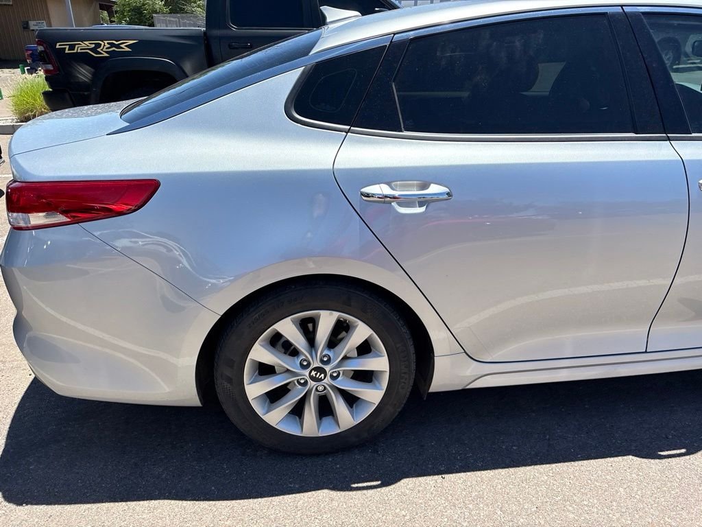 Used 2016 Silver Kia EX image 19