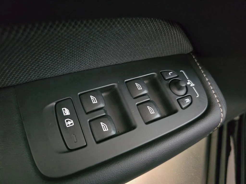 Used 2023 Silver Volvo T8 Polestar image 29