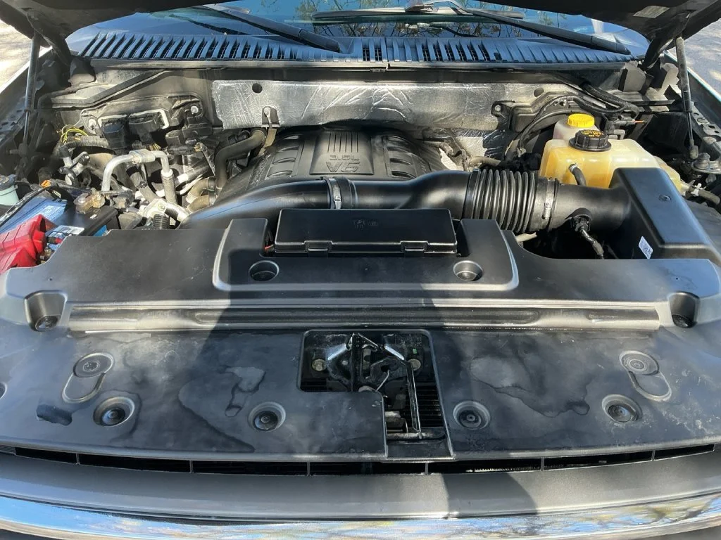 Used 2017 Gray Ford Limited image 29