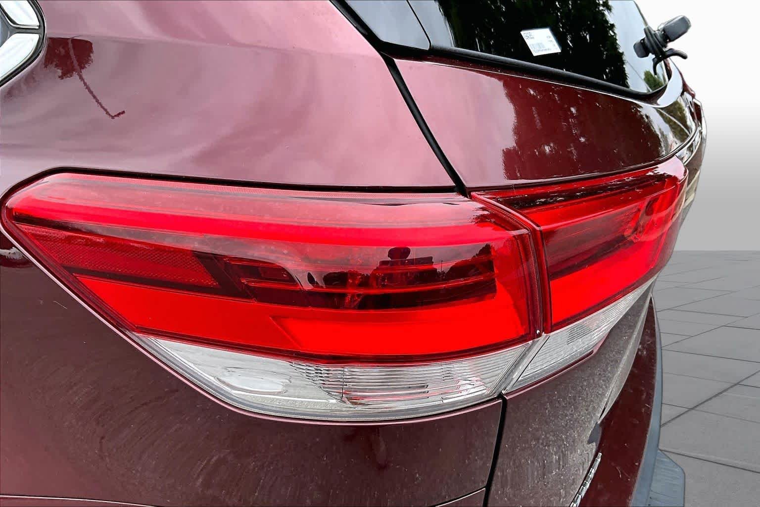 Used 2019 Ooh La La Rouge Mica Toyota XLE image 29