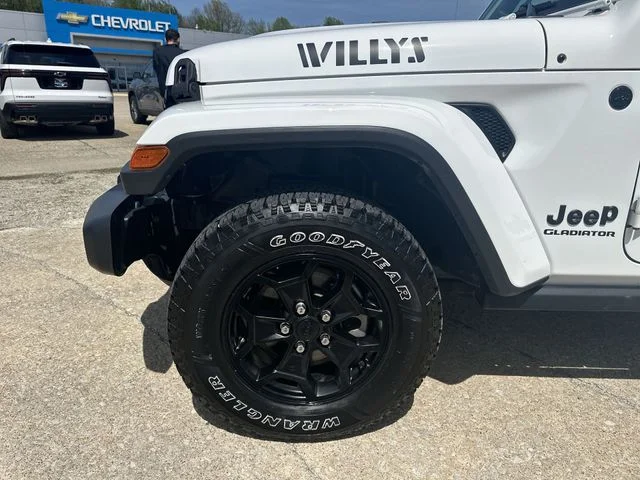 Used 2021 White Jeep Willys image 34