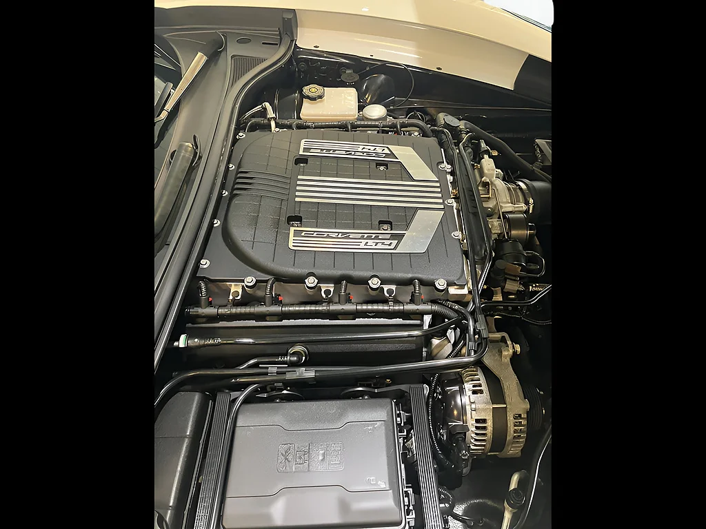 Used 2016 Arctic White Chevrolet Z06 image 12