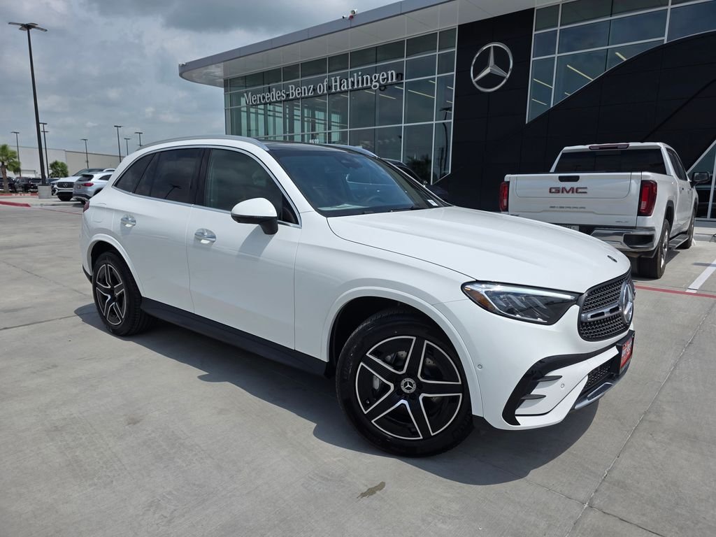 New 2026 Polar White Mercedes-Benz GLC 300 image 1