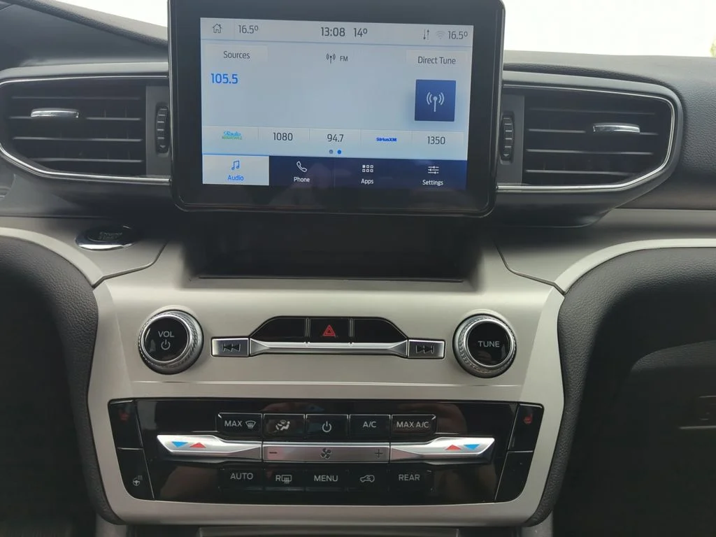 Used 2022 Silver Ford XLT image 22