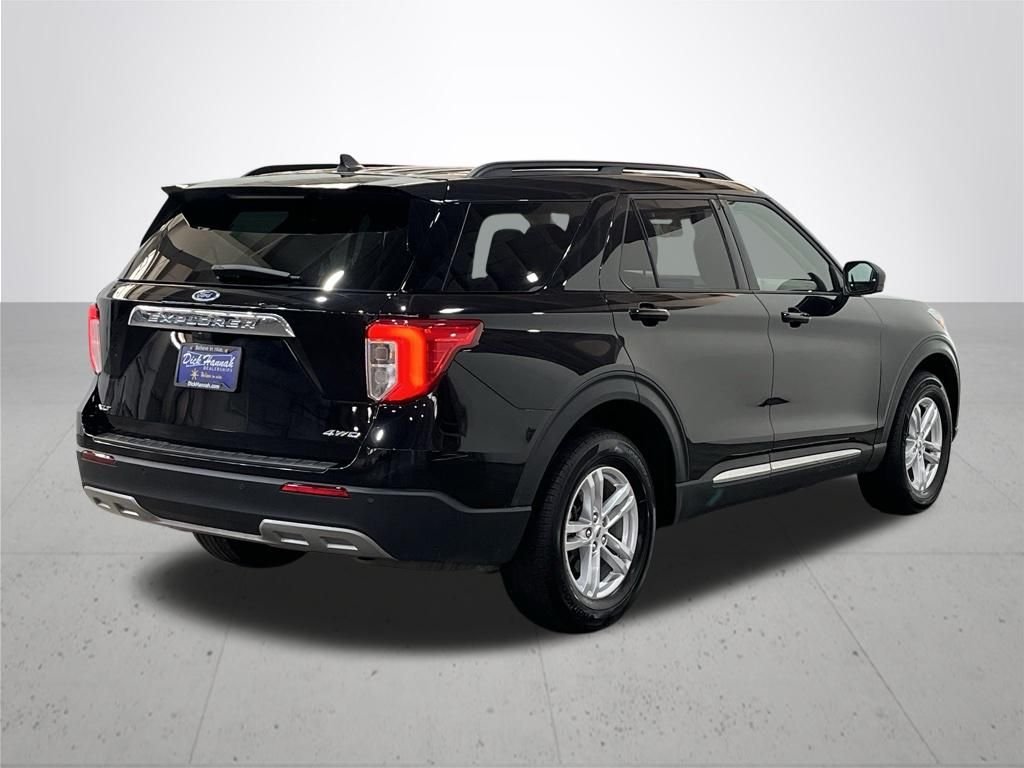 Used 2023 Black Ford XLT image 9
