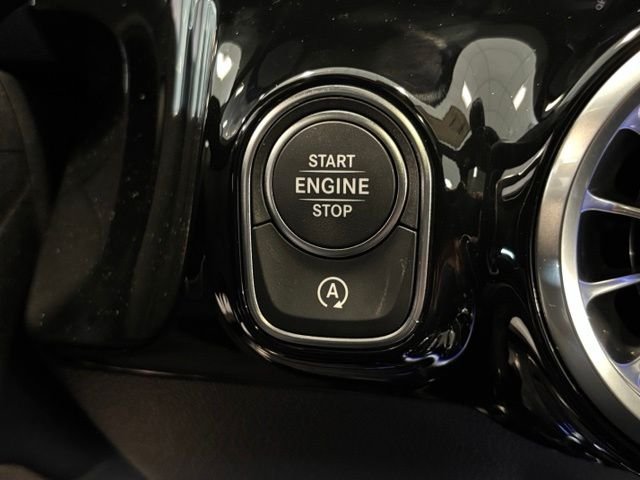 New 2026 MANUFAKTUR Alpine Grey Mercedes-Benz AMG® GLA 35 4MATIC SUV image 17