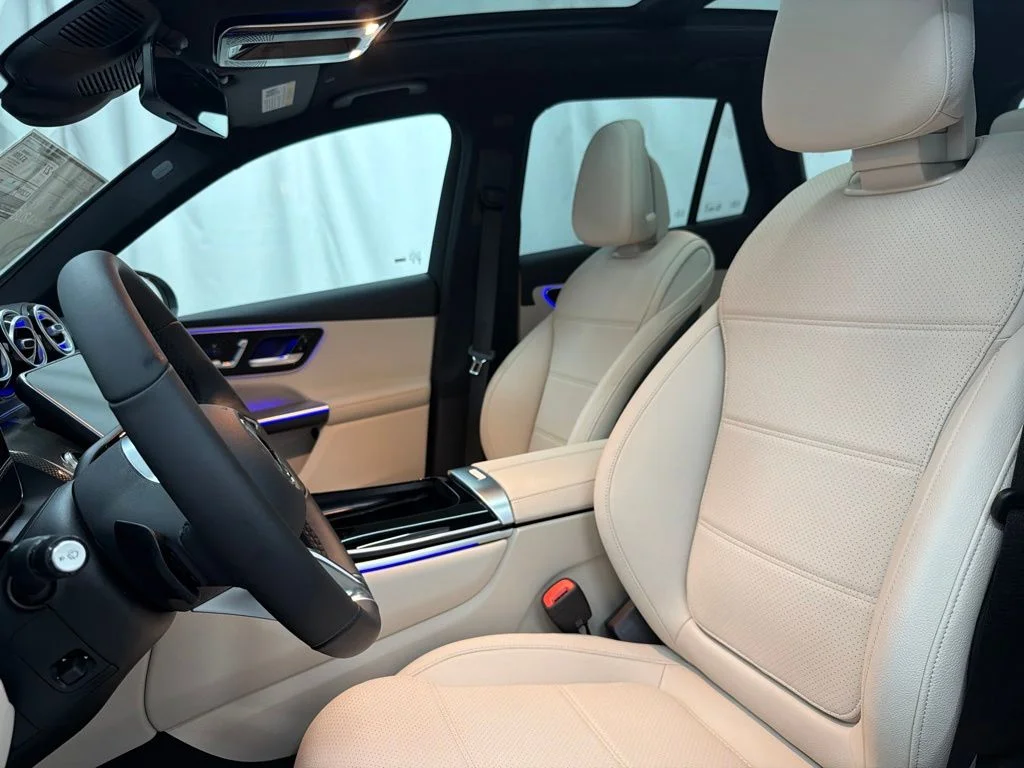 New 2027 Black Mercedes-Benz GLC 300 image 13