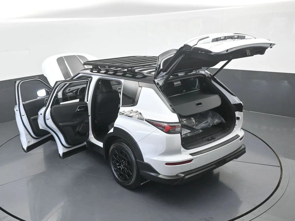 New 2026 White / Black Mitsubishi Trail Edition image 77
