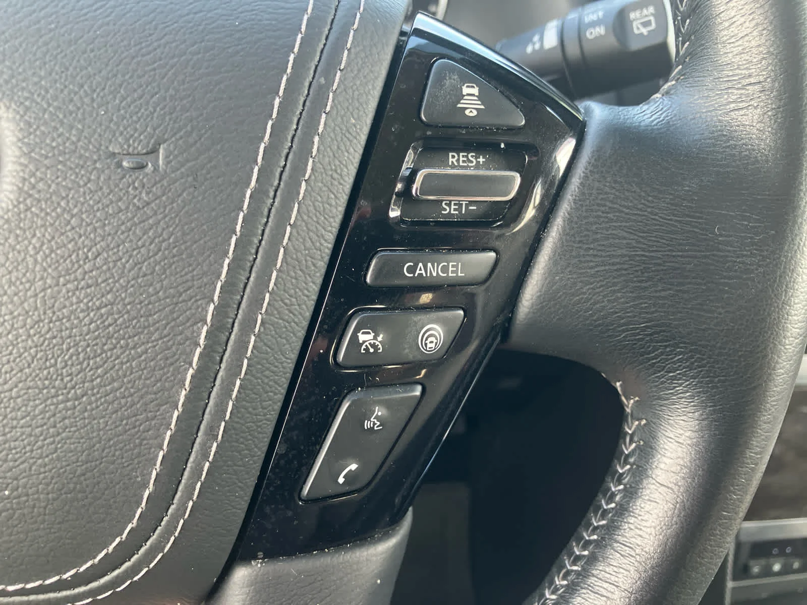 Used 2024 Aspen White Tricoat Nissan Platinum image 18