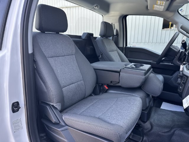 New 2026 Oxford White Ford F-250® XL image 32