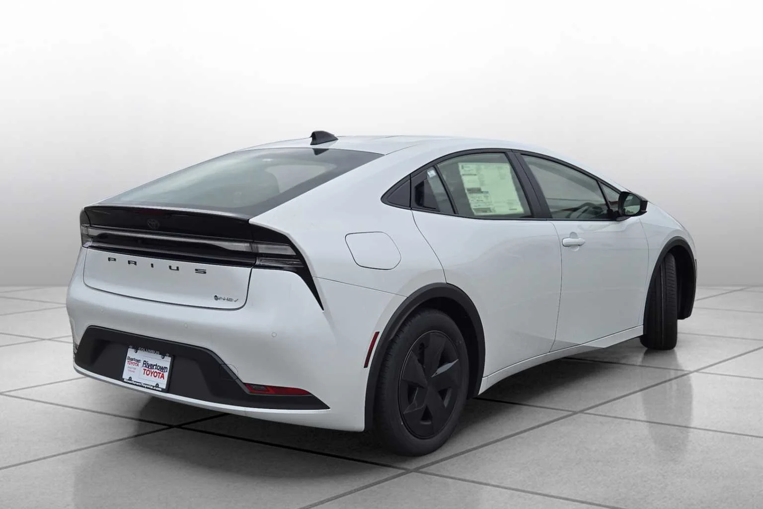 2026 Toyota Prius Plug-in Hybrid SE - Photo 17