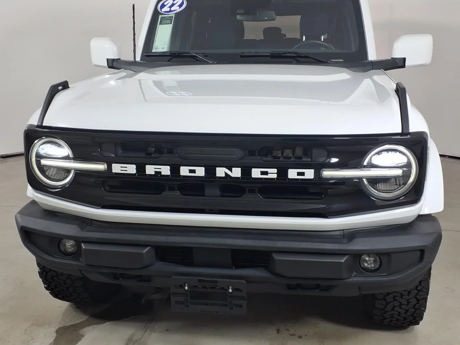 Used 2022 Oxford White Ford Outer Banks Advanced image 14