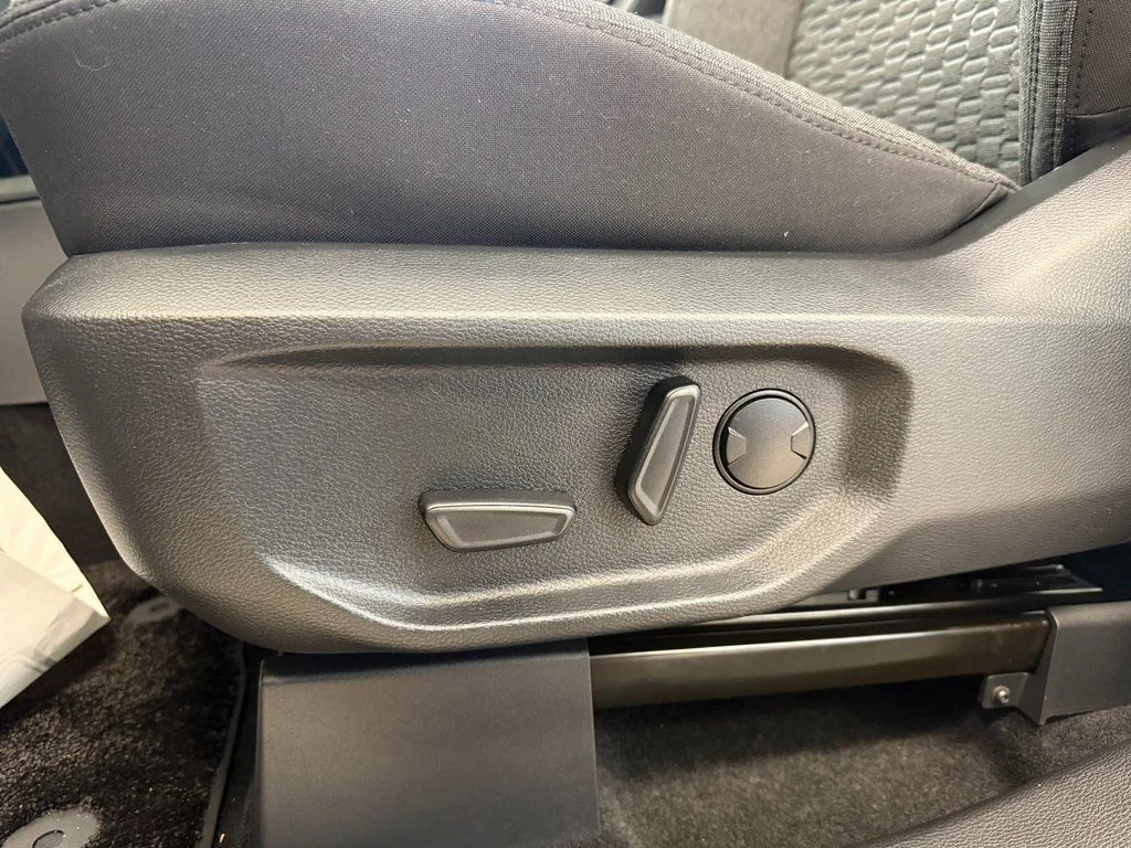 New 2025 Marsh Gray Ford XLT image 18