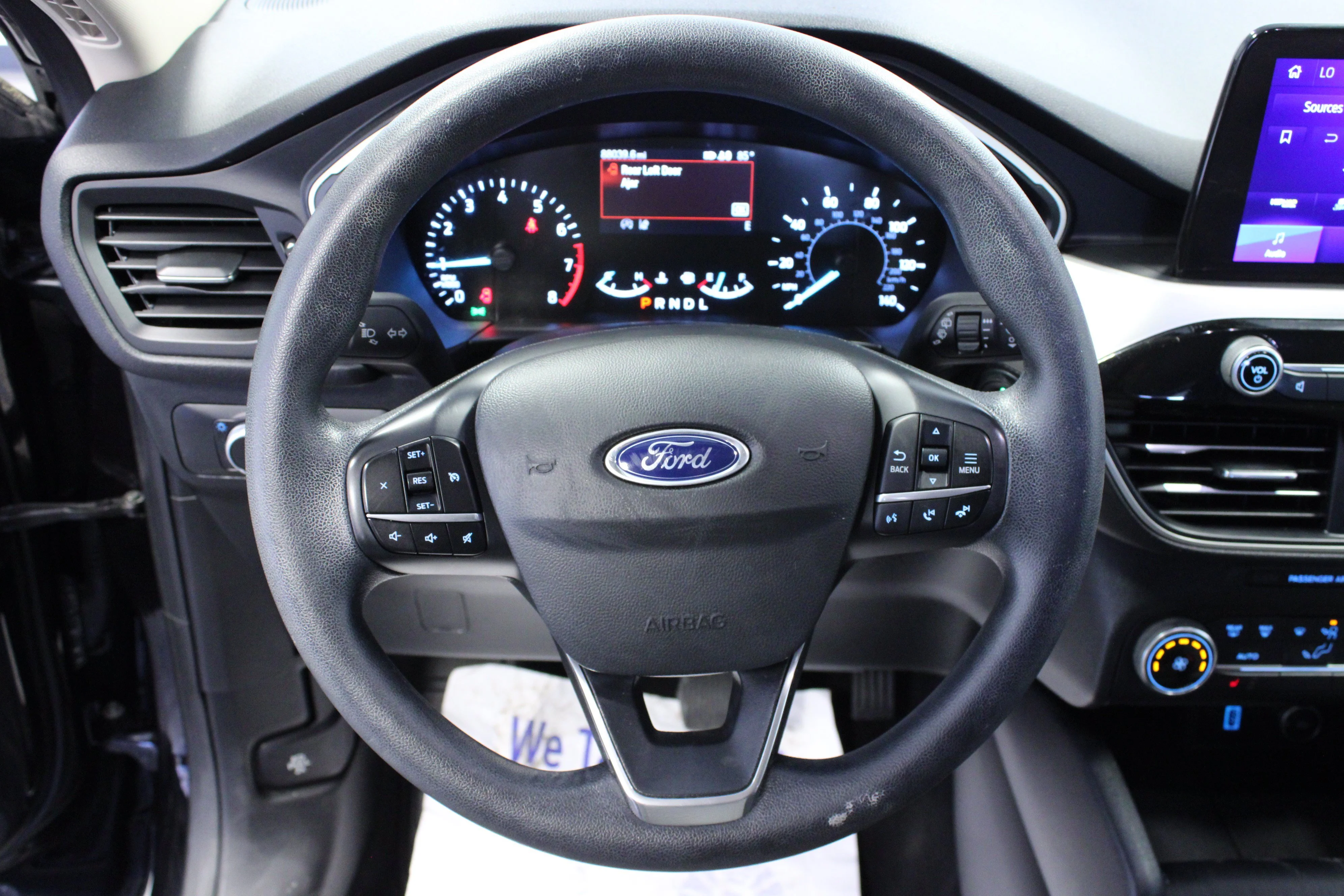Used 2020 Black Metallic Ford SE image 17