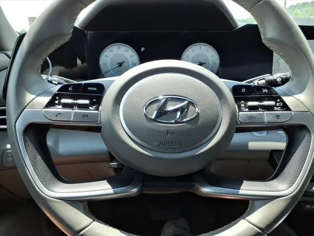 Used 2023 Blue Hyundai SEL image 14