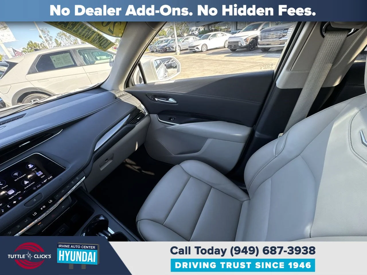 Used 2020 CRYSTAL WHITE TRI CADILLAC TRUCK AWD PREMIUM LUXUR image 3