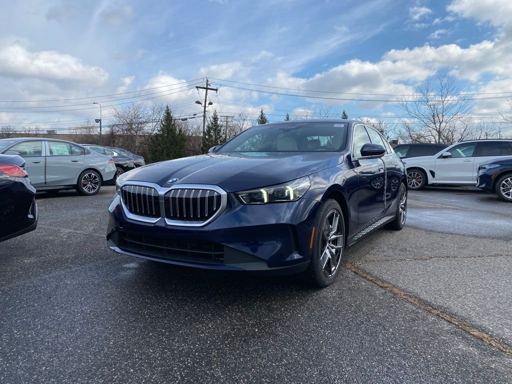 2026 BMW 5 Series 530i xDrive Sedan's photo