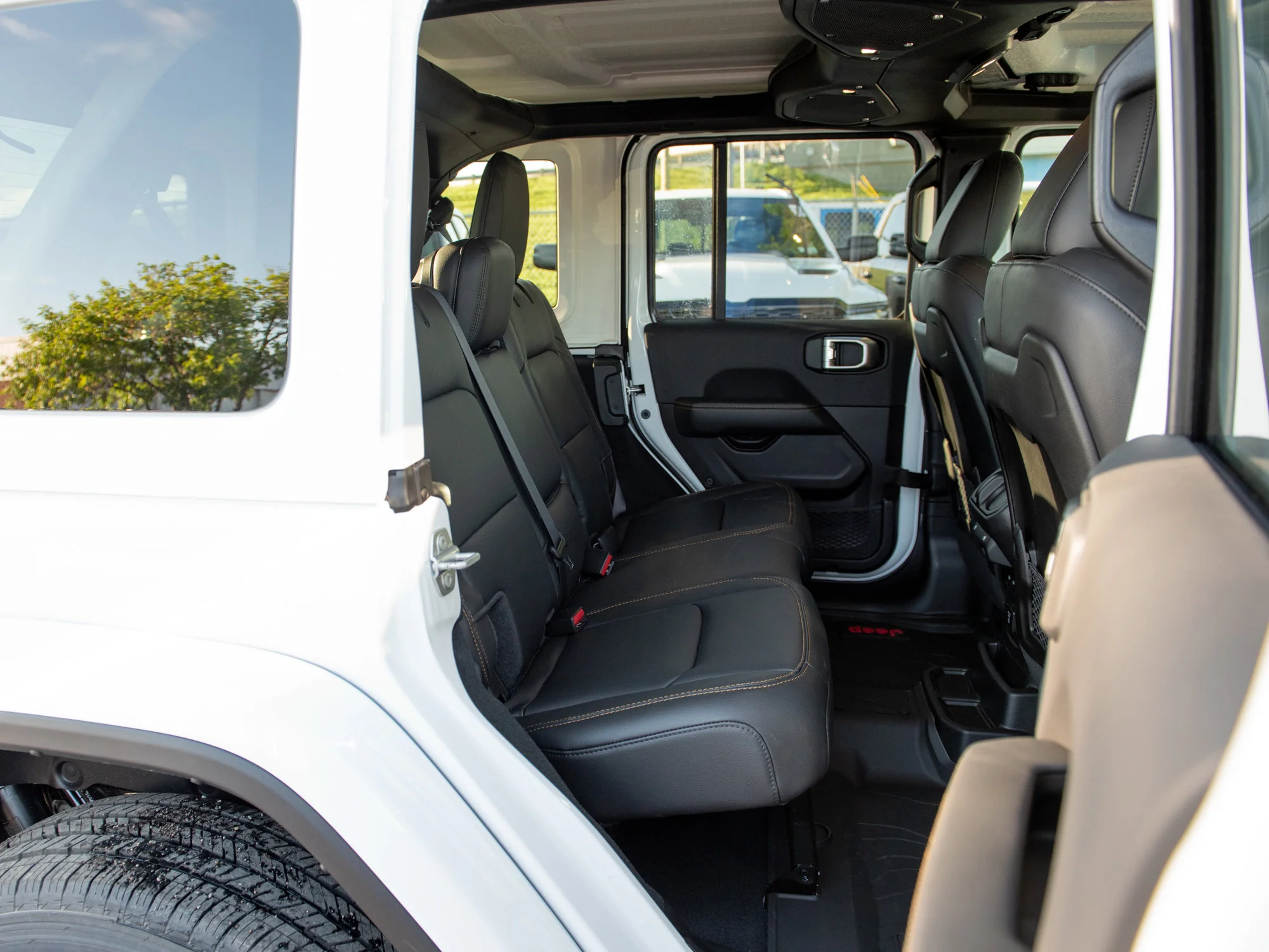 New 2026 White Jeep Sahara* image 20