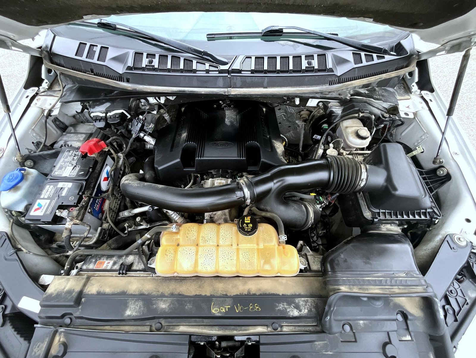 Used 2018 White Ford XL image 26