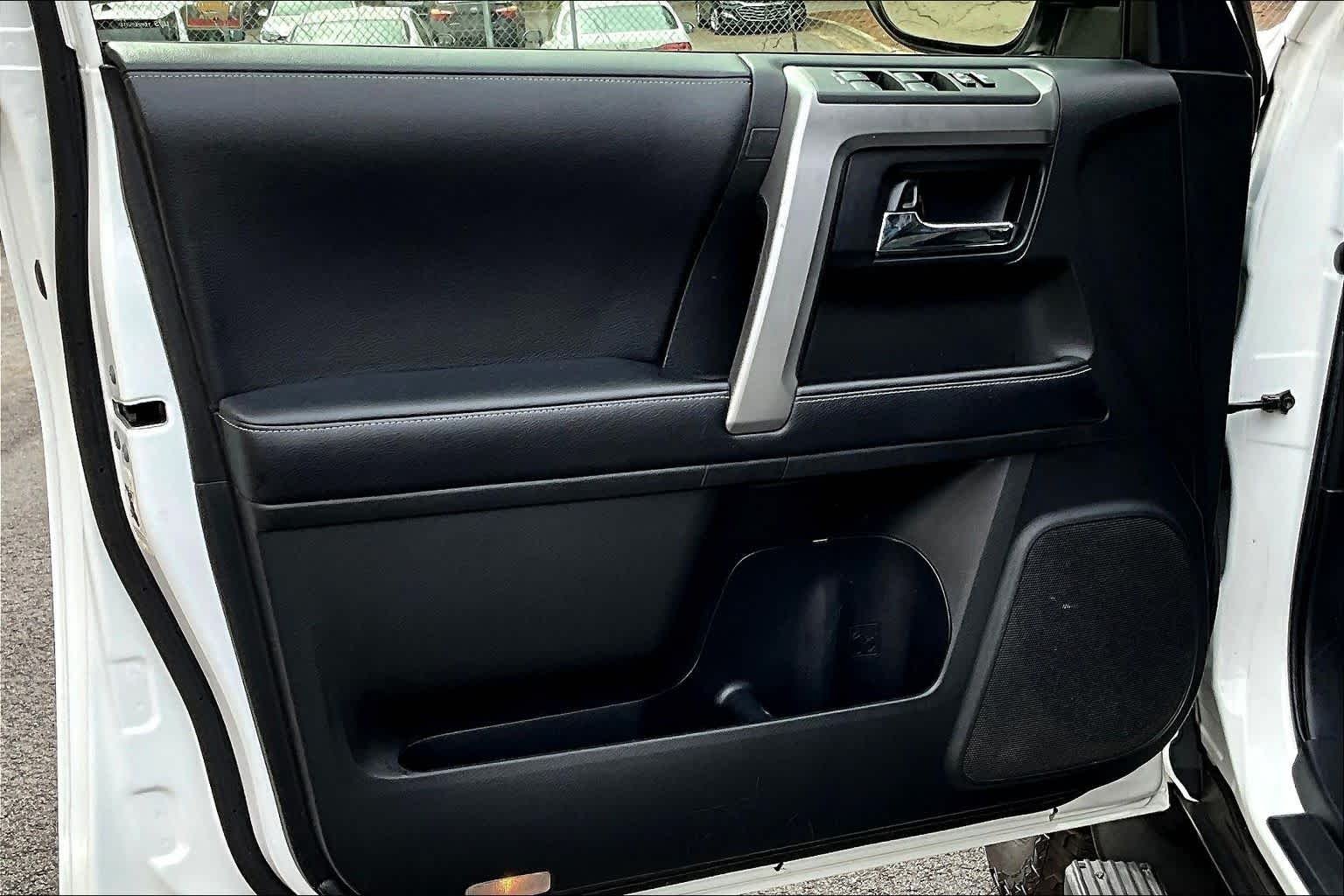 Used 2019 Super White Toyota SR5 image 21