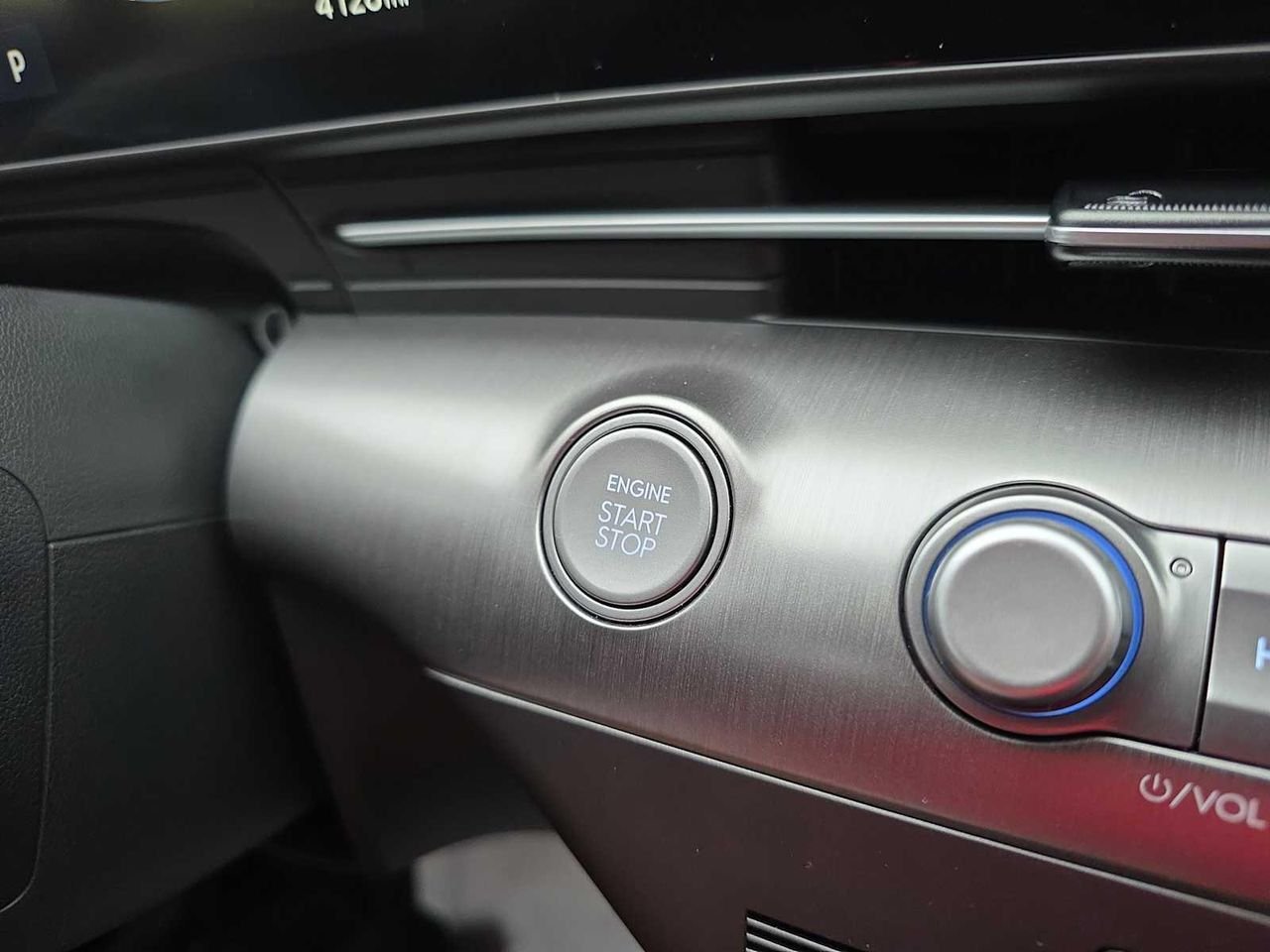 2025 Hyundai Kona SEL Convenience - Photo 15