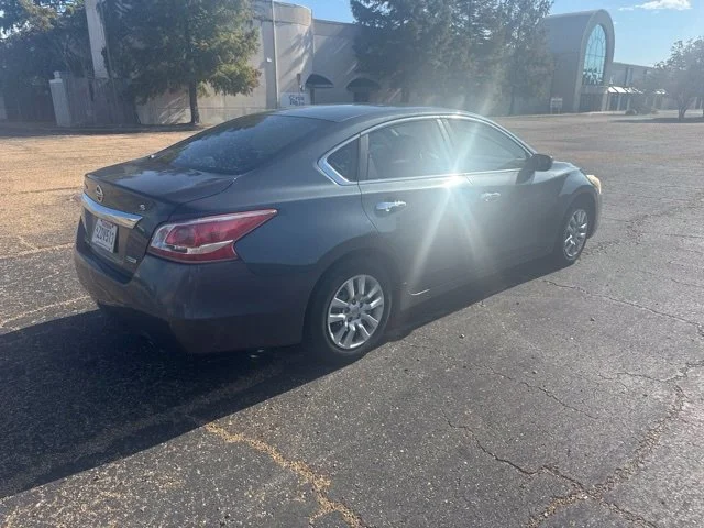 Used 2013 Gray Nissan 2.5 S image 4
