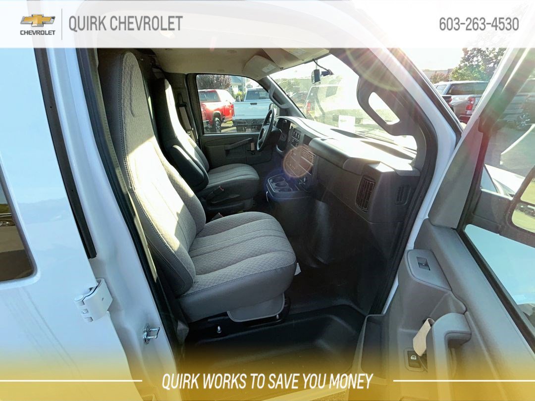 2025 Chevrolet Express Cargo Work Van - Photo 14
