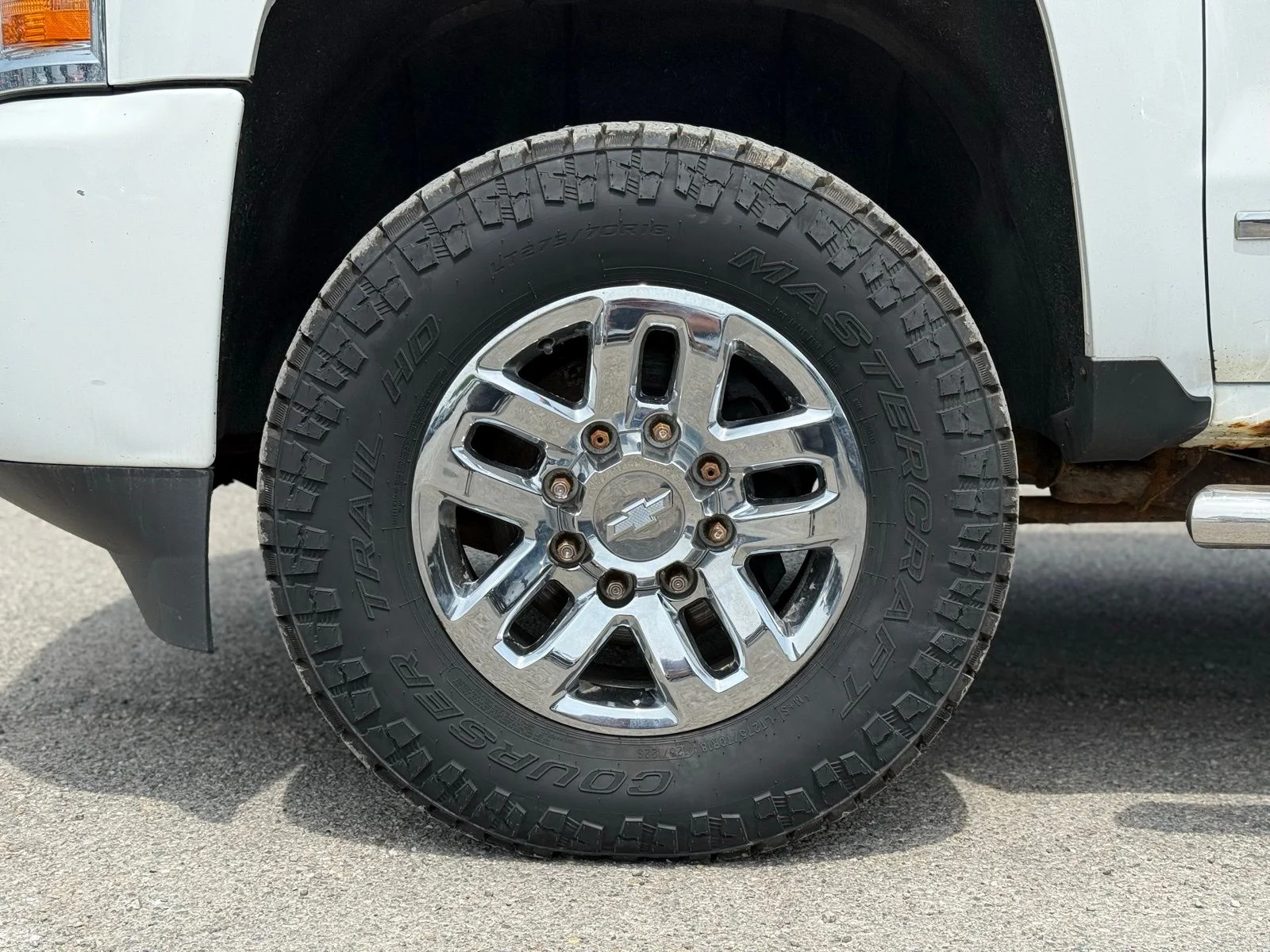 Used 2016 White Chevrolet LTZ image 12