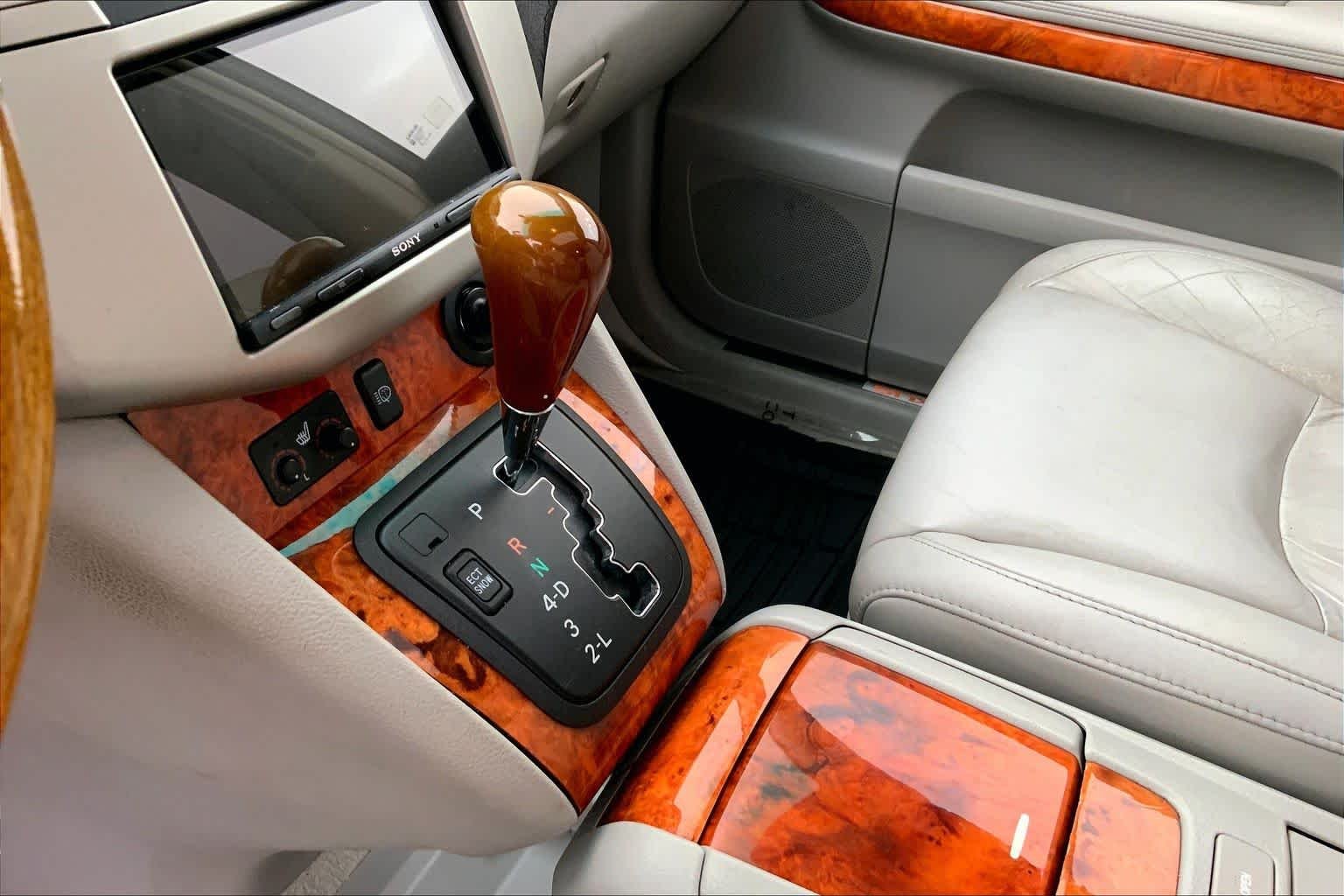 Used 2009 Classic Silver Metallic Lexus  image 15