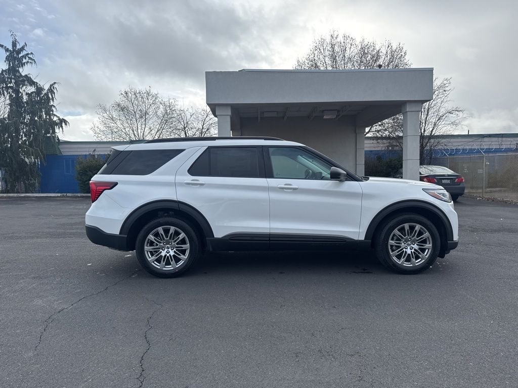 New 2026 Star White Metallic Tri-Coat Ford Active image 7