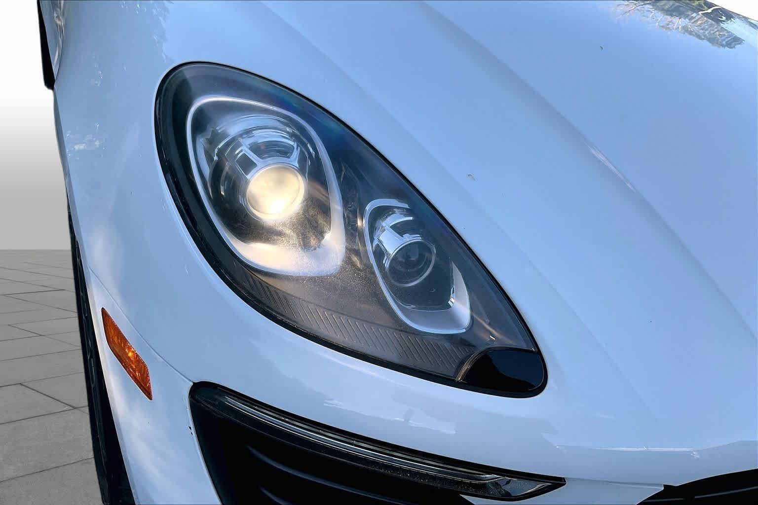 Used 2017 White Porsche S image 25