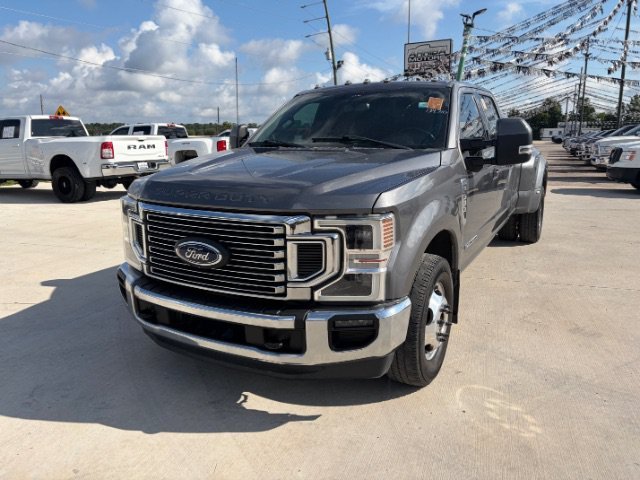 Used 2022 Silver Ford LARIAT image 1