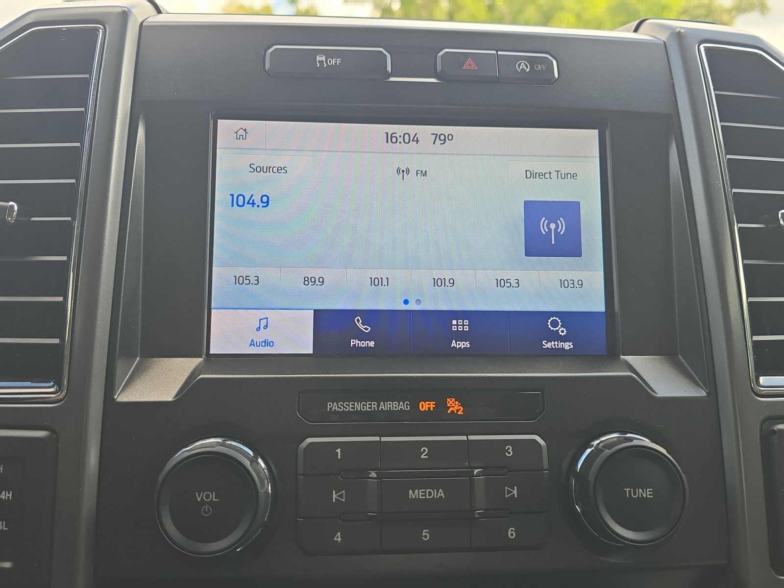 Used 2019 Oxford White Ford XLT image 16