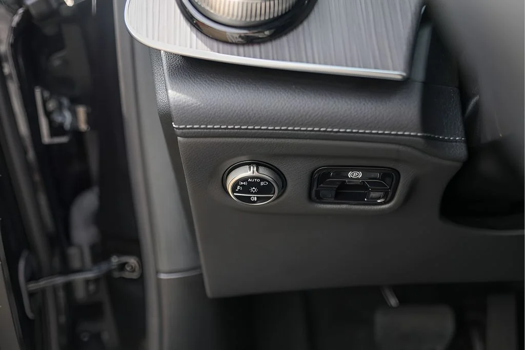 Used 2025 Black Mercedes-Benz 350+ SUV image 18