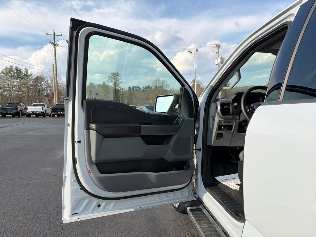 2025 Ford F-150 XLT - Photo 23