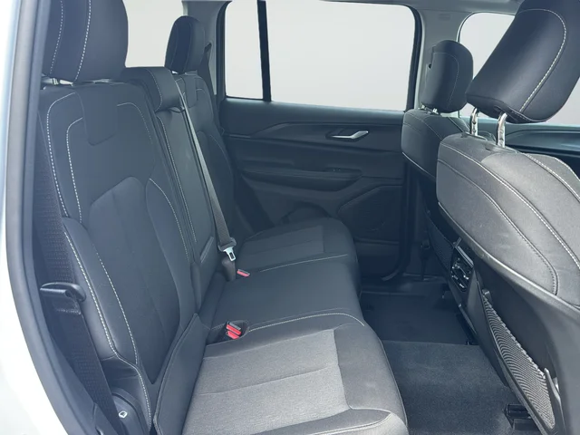 Used 2024 White Jeep Laredo X image 24
