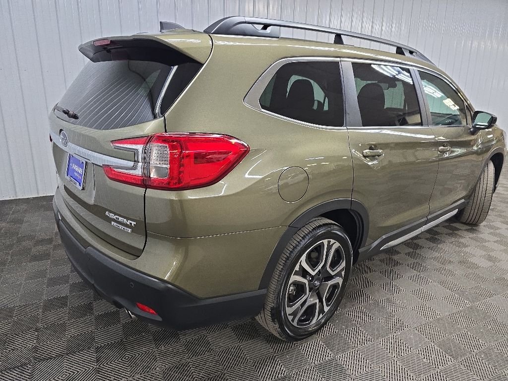 2025 Subaru Ascent Limited - Photo 10