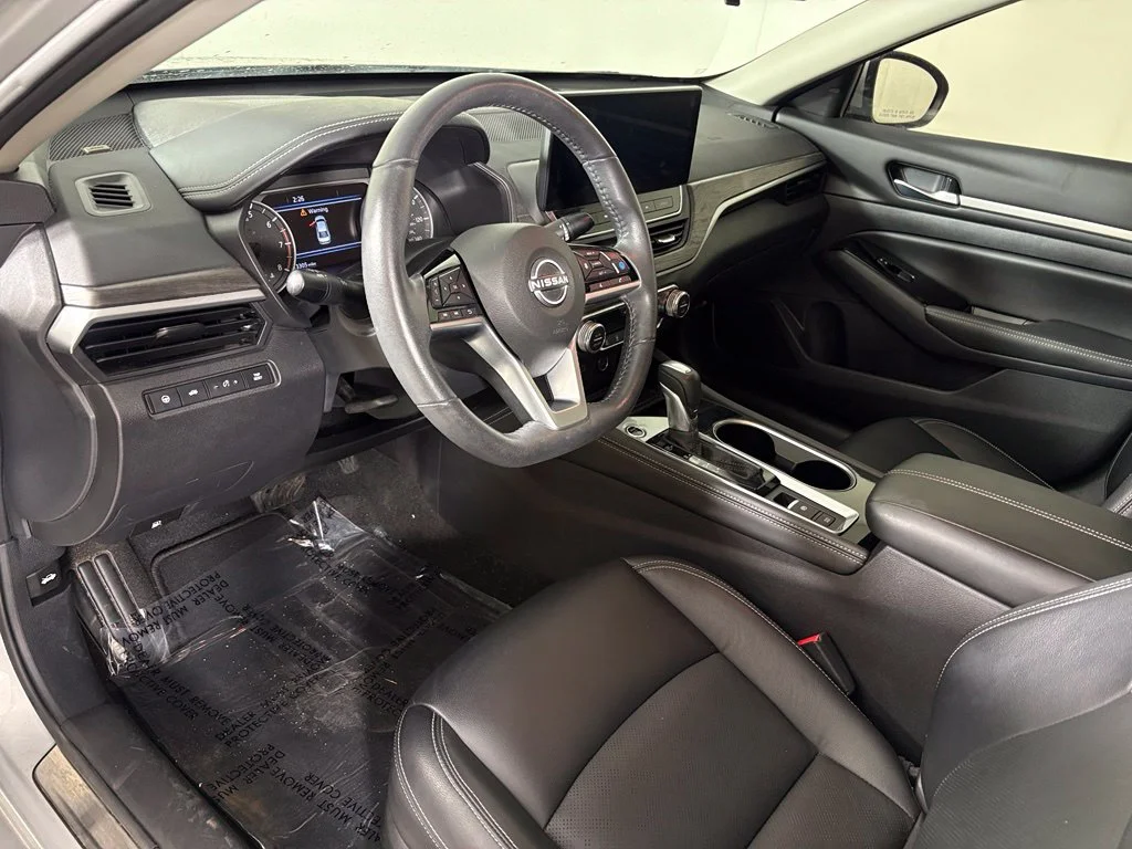 Used 2024 Silver Nissan 2.5 SL image 12