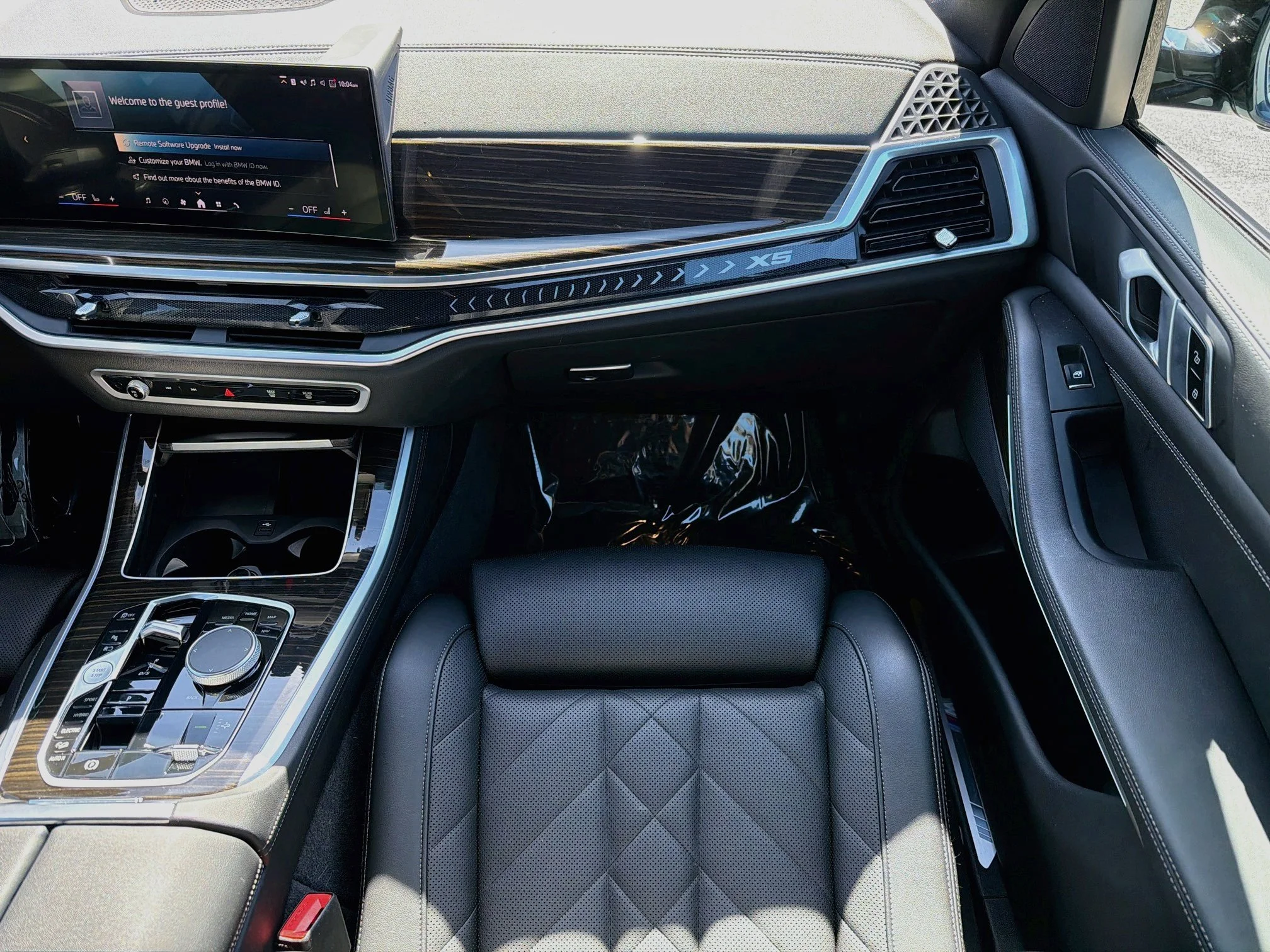 Used 2024 Brooklyn Grey Metallic BMW xDrive50e image 18