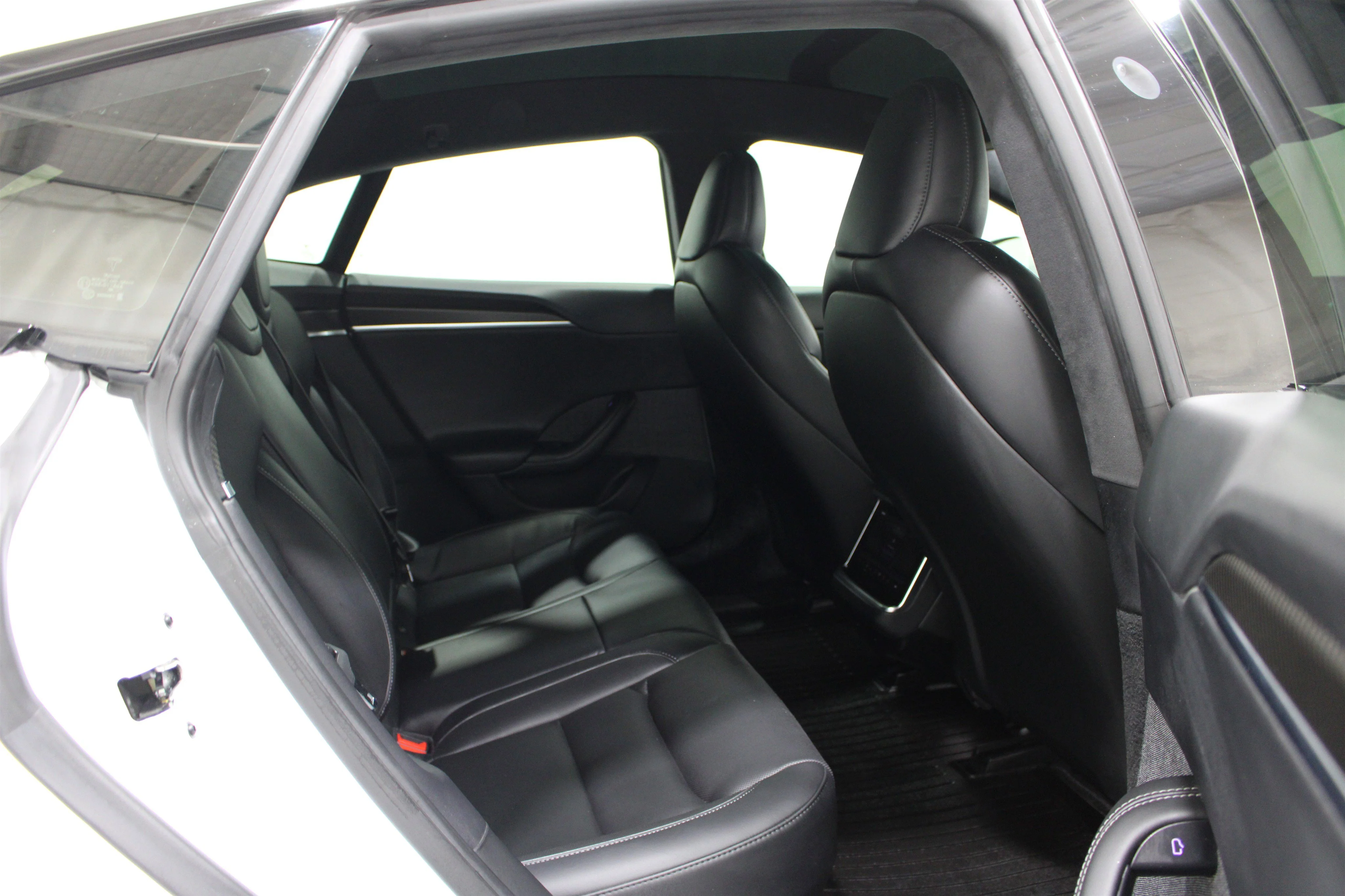 Used 2021 Pearl White Multi-Coat Tesla Plaid image 19