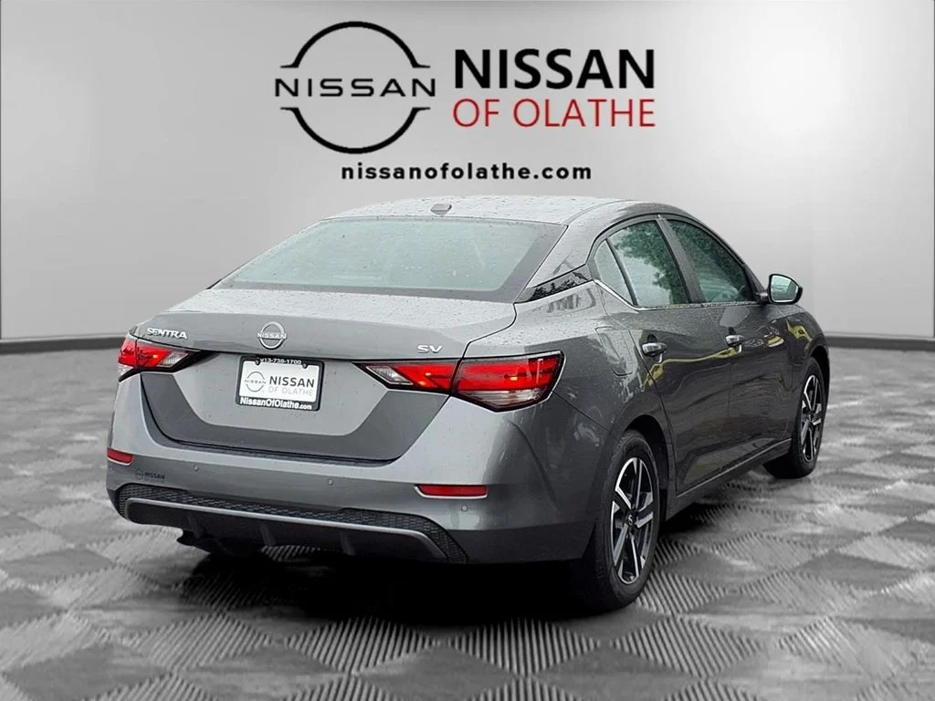 Used 2024 Gray Nissan SV image 27