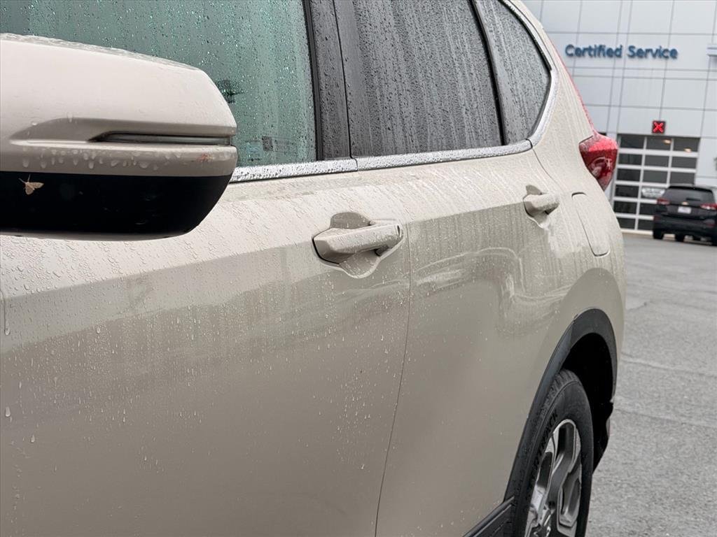 Used 2017  Honda EX image 8