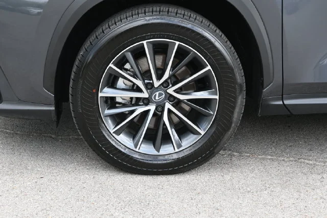 2026 Lexus NX 350 - Photo 15