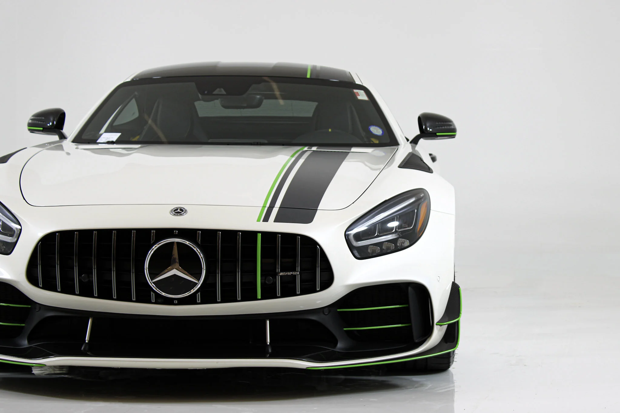 Used 2020 White Mercedes-Benz R PRO image 13