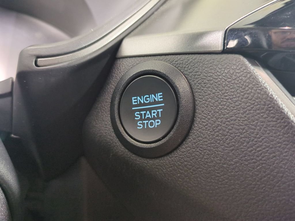 Used 2025 Black Ford Active image 35