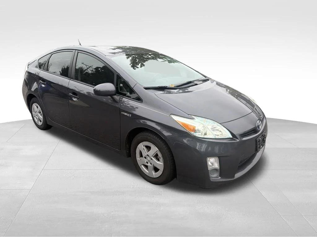 Used 2010 Gray Toyota III image 4