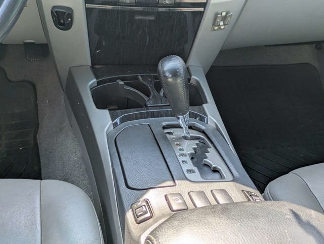 Used 2006  Toyota Limited image 16