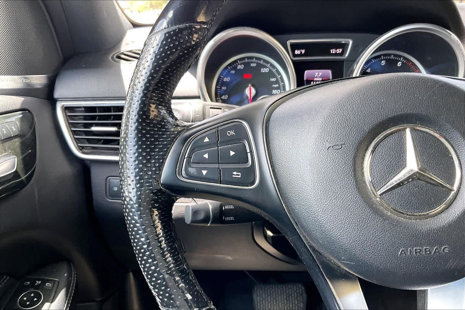 Used 2018 Polar White Mercedes-Benz GLE 350 image 23